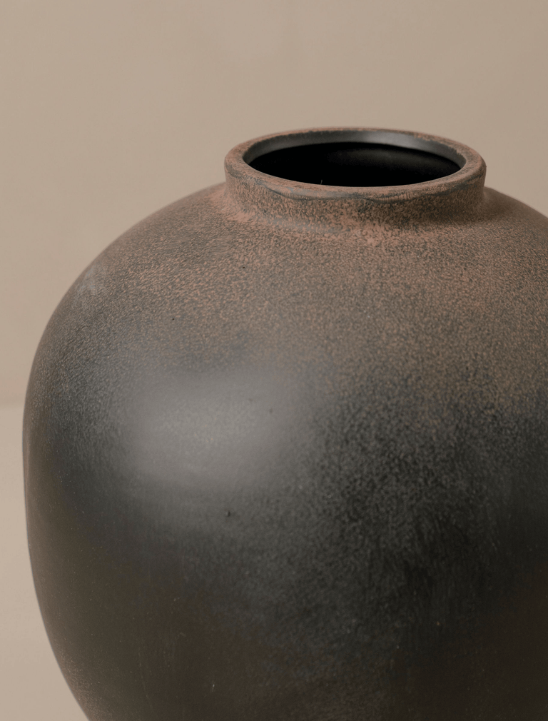 Alia Ceramic Vase - Black