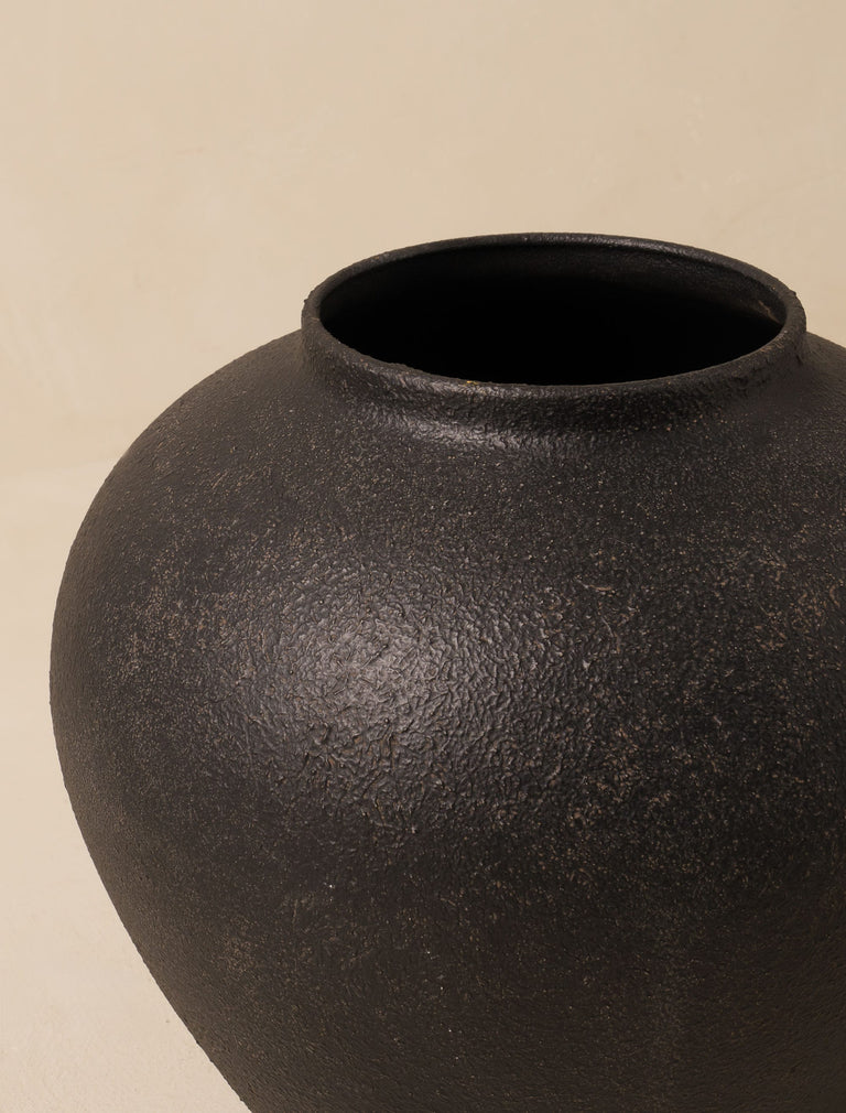Arina Vase - Black